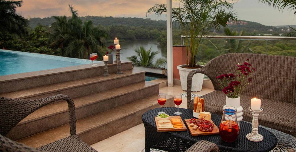 Villa Supan - Pool seating area